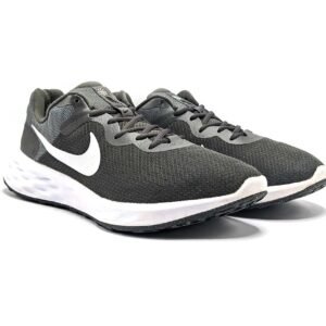 Nike Revolution 6