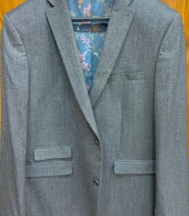 Next Chest 44in 112cm Regular lenght
