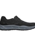 Skecher Relaxed Fit: Cohagen - Knit Walk