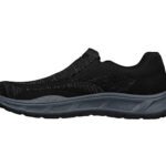 Skecher Relaxed Fit: Cohagen - Knit Walk