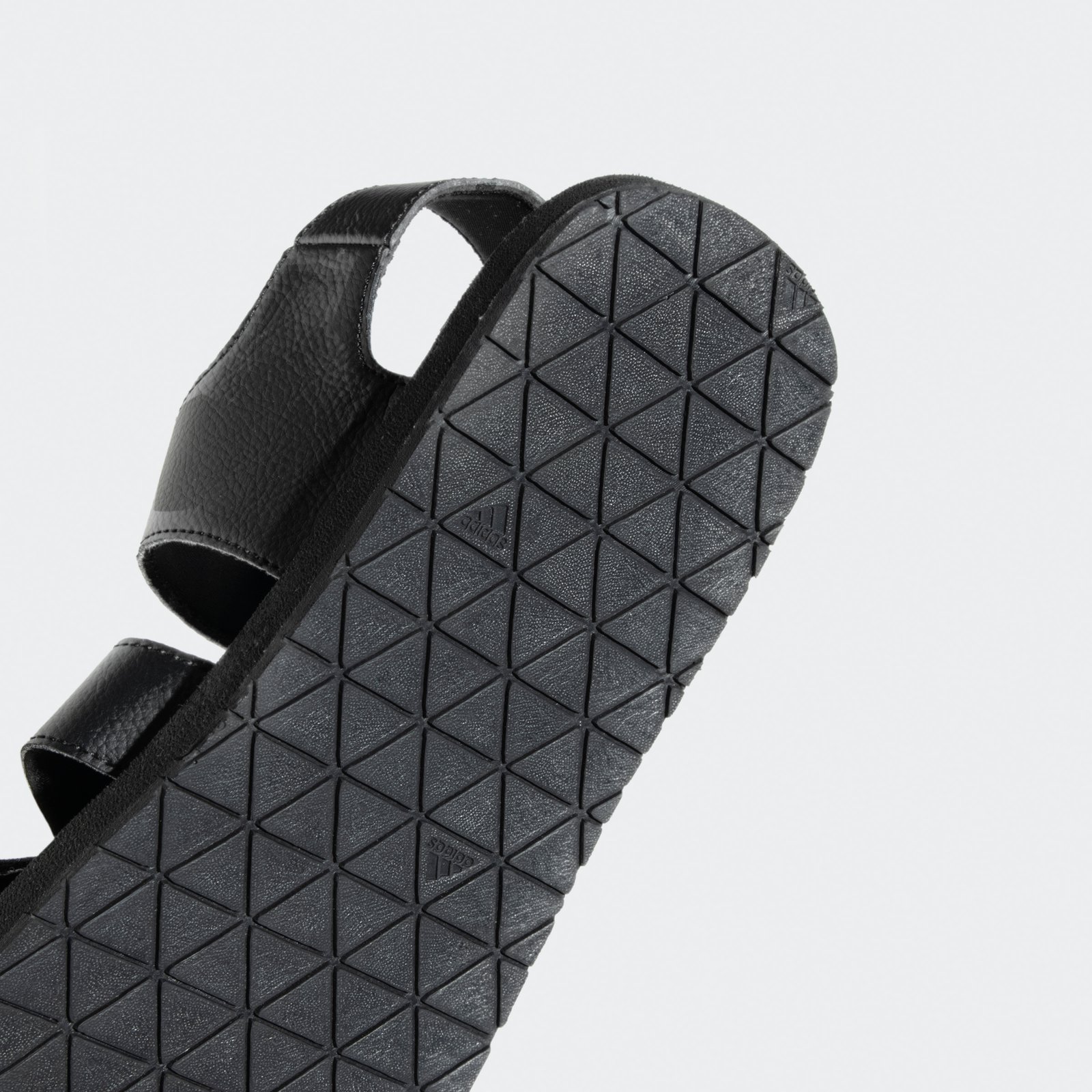 ADIDAS Men Brand Logo Embossed Hengat Sports Sandals - Image 4